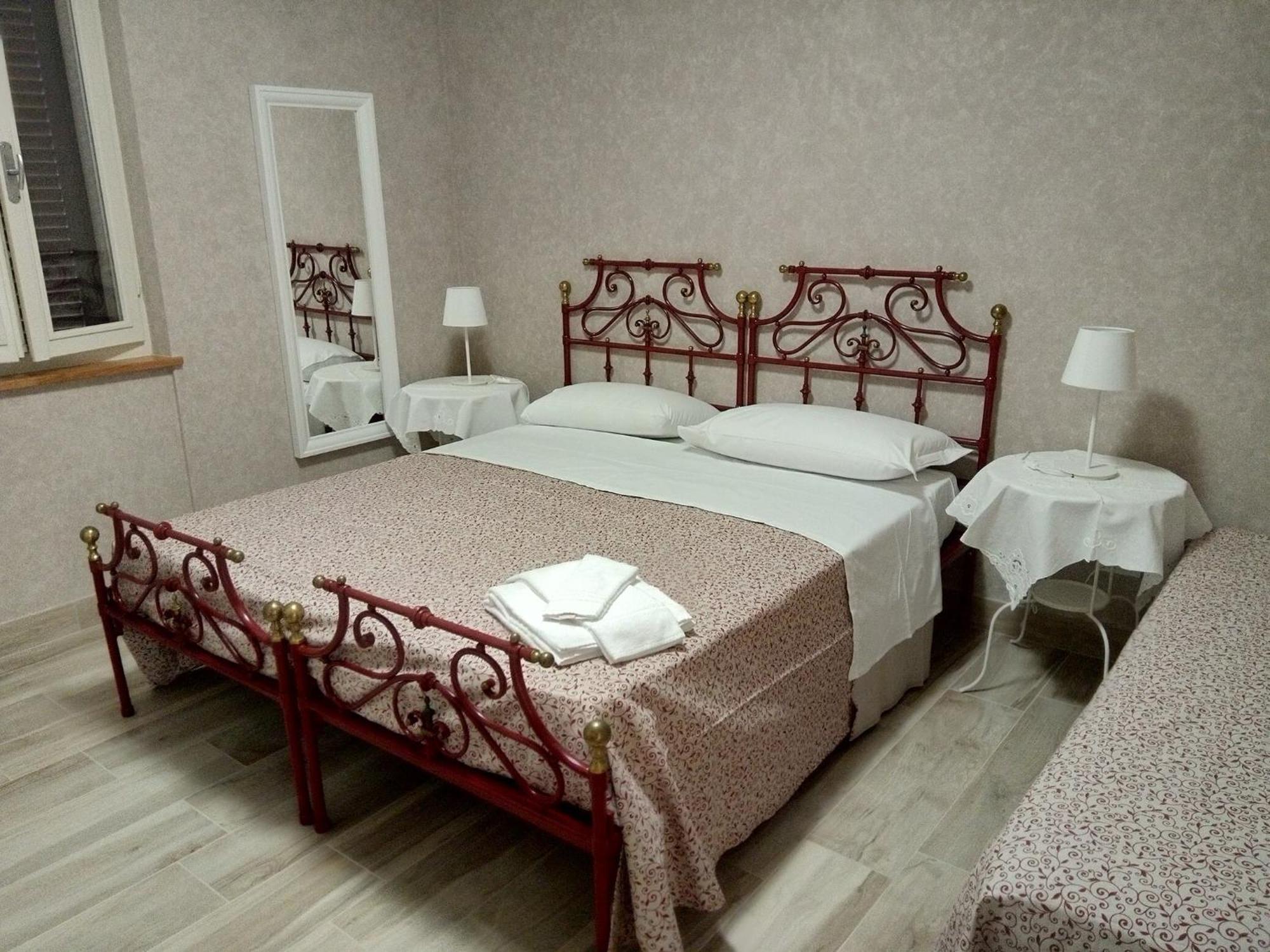 La Buonanotte Bed & Breakfast Mantova Exterior photo